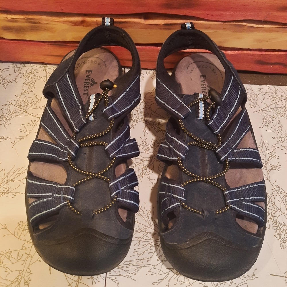 Everest navy blue suede sporty sandals 7.5 Elsinore
